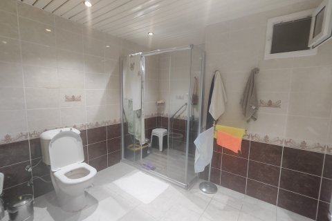 Продажа квартиры  в Анталье, Турция 3+1, 190м2, №223273 – фото 12