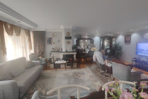 Продажа квартиры  в Анталье, Турция 3+1, 190м2, №223273 – фото 2