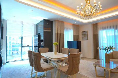 2+1 Lejlighed  i Mahmutlar, Antalya, Tyrkiet Nr. 228693