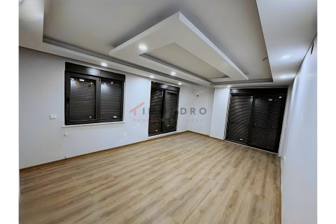 5+1 Lägenhet  i Kepez, Antalya, Turkiet Nr. 221079 - 2