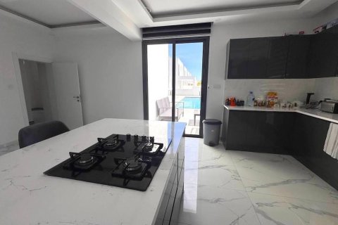 Аренда виллы в Караогланоглу, Гирне, Северный Кипр 4+1, 300м2, №213852 – фото 23