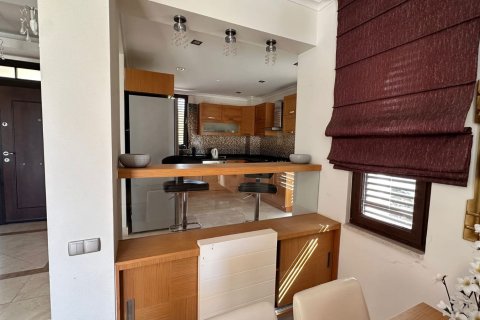 Аренда квартиры  в Аланье, Анталье, Турция 3+1, 220м2, №216886 – фото 15