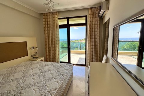 Аренда квартиры  в Аланье, Анталье, Турция 3+1, 220м2, №216886 – фото 27