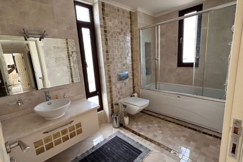 Аренда квартиры  в Аланье, Анталье, Турция 3+1, 220м2, №216886 – фото 8