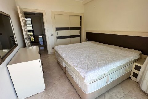 Аренда квартиры  в Аланье, Анталье, Турция 3+1, 220м2, №216886 – фото 2