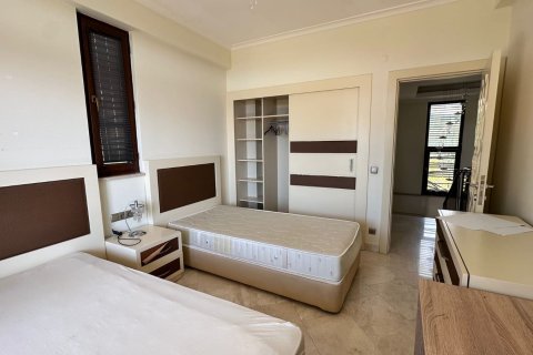 Аренда квартиры  в Аланье, Анталье, Турция 3+1, 220м2, №216886 – фото 16