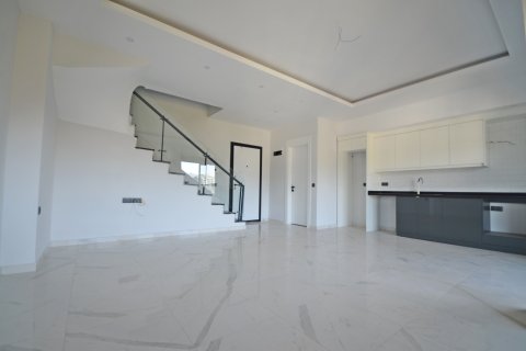 Аренда квартиры в Аланье, Анталье, Турция 2+1, 100м2, №216882 – фото 4