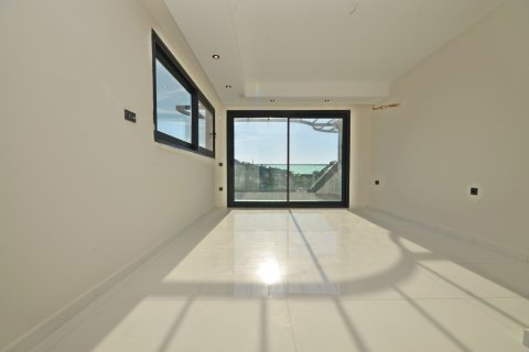 Аренда квартиры  в Аланье, Анталье, Турция 3+1, 141м2, №216884 – фото 11