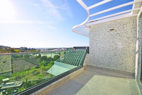 Аренда квартиры  в Аланье, Анталье, Турция 3+1, 141м2, №216884 – фото 15