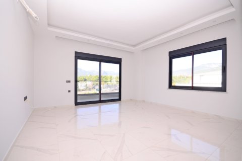 Аренда квартиры  в Аланье, Анталье, Турция 4+1, 154м2, №216883 – фото 11