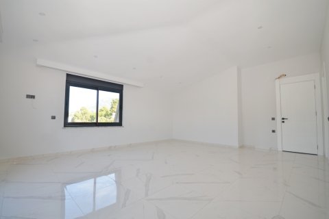 Аренда квартиры  в Аланье, Анталье, Турция 4+1, 154м2, №216883 – фото 27