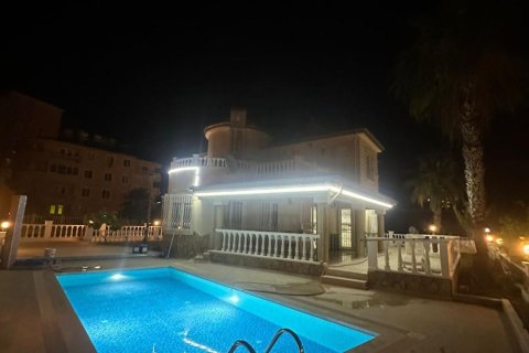 3+1 Villa  i Mahmutlar, Antalya, Tyrkiet Nr. 217879 - 18