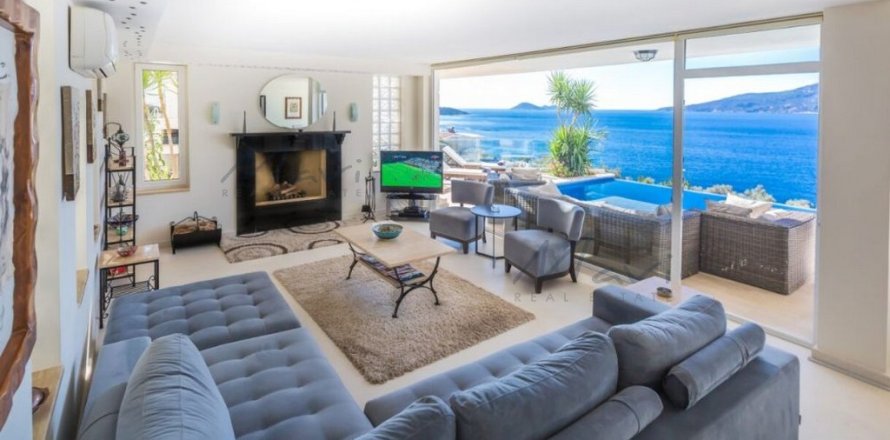 4+1 Villa  in Kalkan, Antalya, Turkey No. 226873