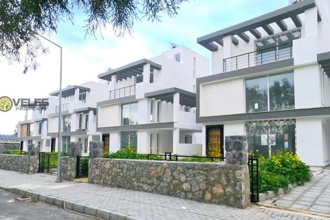 Продажа виллы  в Караогланоглу, Гирне, Северный Кипр 3+1, 160м2, №213903 – фото 27