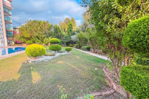 Аренда квартиры  в Аланье, Анталье, Турция 3+1, 140м2, №216915 – фото 26