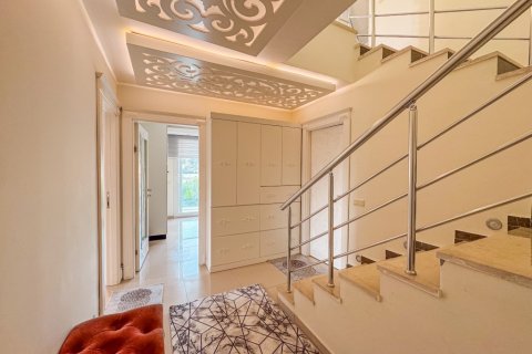 Аренда квартиры  в Аланье, Анталье, Турция 3+1, 140м2, №216915 – фото 5