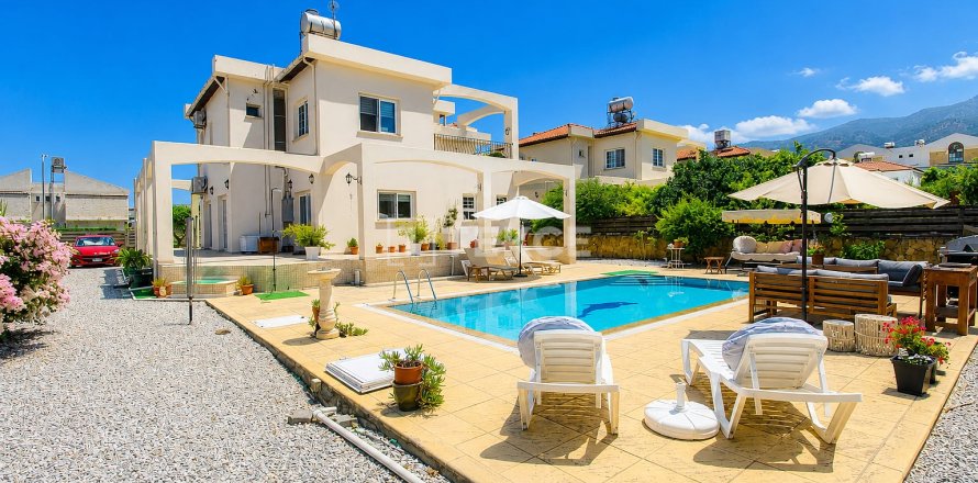 3+1 Villa  i Girne,  Nr. 227219