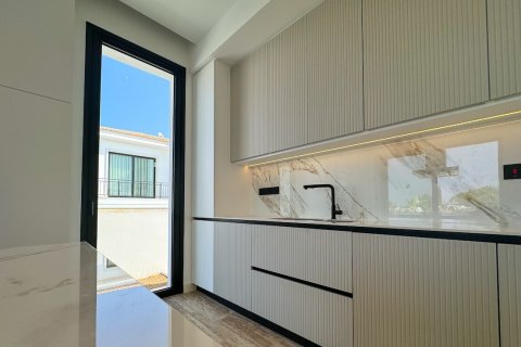 Продажа виллы  в Беллапаисе, Гирне, Северный Кипр 4+2, 380м2, №213956 – фото 16