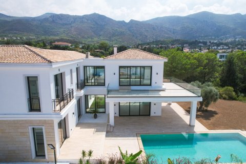 Продажа виллы  в Беллапаисе, Гирне, Северный Кипр 4+2, 380м2, №213956 – фото 3