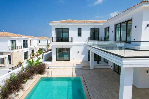 Продажа виллы  в Беллапаисе, Гирне, Северный Кипр 4+2, 380м2, №213956 – фото 4