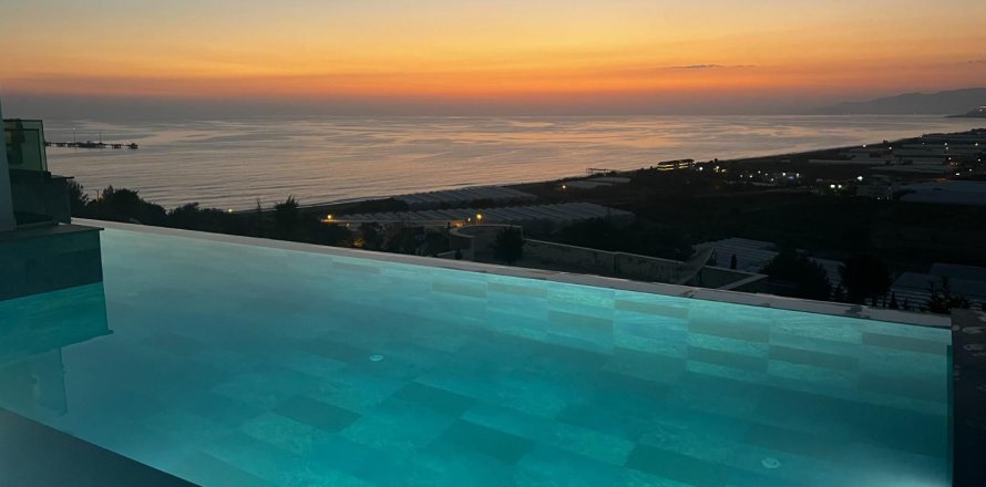 Villa  4+1  Yeşilöz, Antalya, Türkiye №224503