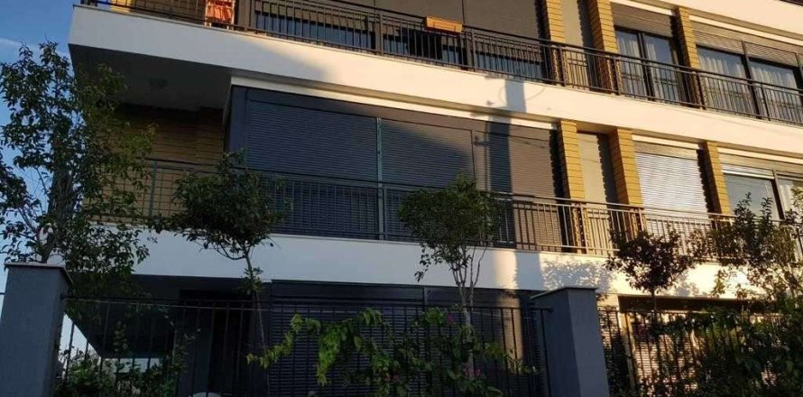 2+1 Apartment  in Antalya, Turkey No. 233659