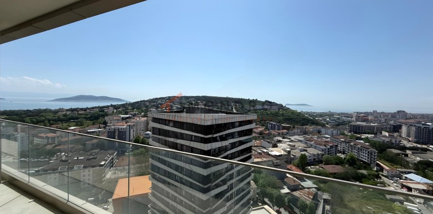 1+1 Apartment  in Maltepe, Istanbul, Turkey No. 228789