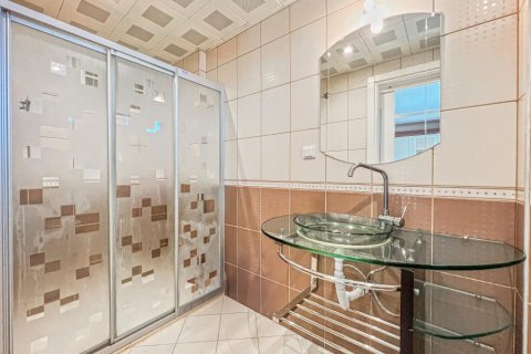 Продажа квартиры  в Махмутларе, Анталье, Турция 2+1, 125м2, №219315 – фото 16