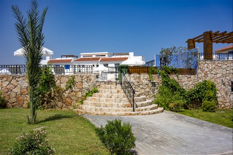 Продажа квартиры в Гирне, Северный Кипр 3+1, 130м2, №214954 – фото 4