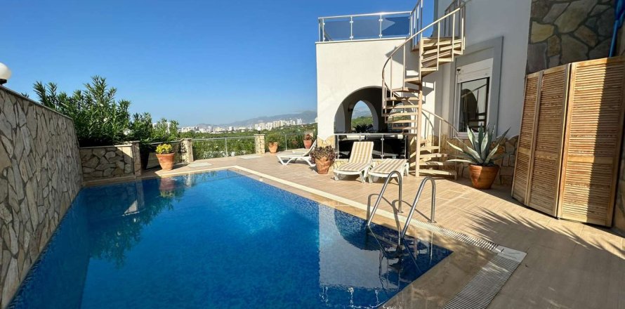 3+1 Villa  in Alanya, Antalya, Türkei Nr. 233126