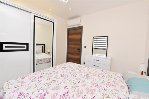 1+1 Wohnung  in Alanya, Antalya, Türkei Nr. 216671 - 2