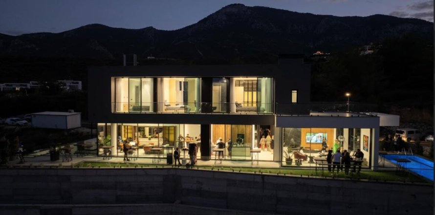 4+1 Villa  in Bellapais, Girne, Northern Cyprus No. 214109