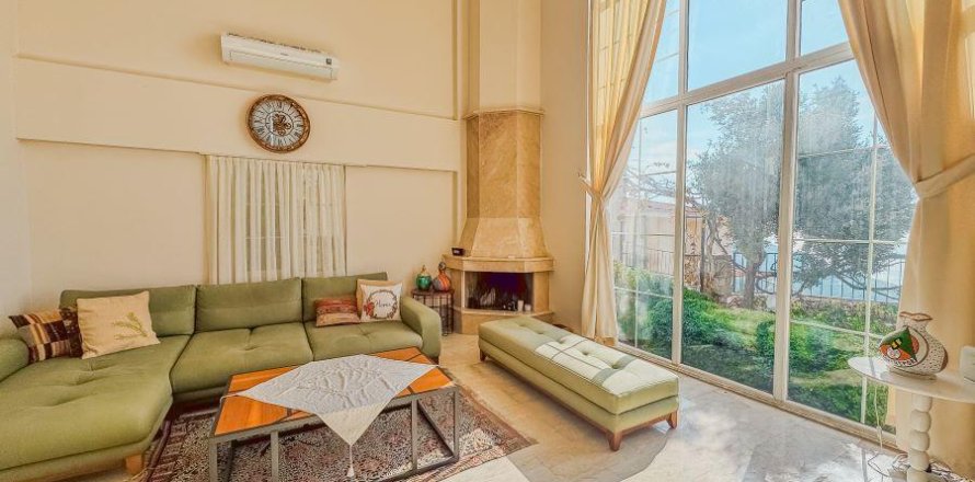 Villa  in Tepe, Alanya, Antalya, Turkey No. 221592