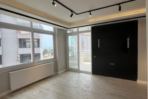 3+1 Apartment  in Mersin, Turkey No. 230944