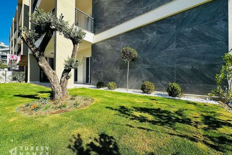 2+1 Wohnung in Kusadasi, Aydin, Türkei Nr. 233202 - 3