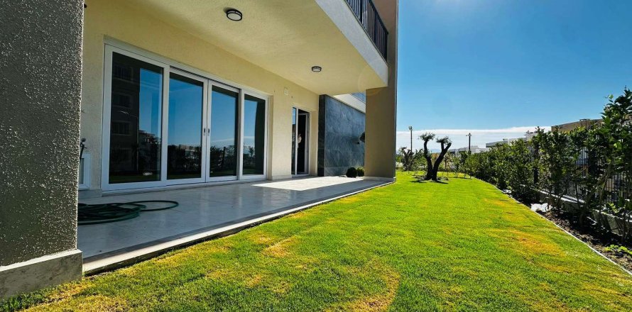 2+1 Wohnung in Kusadasi, Aydin, Türkei Nr. 233202