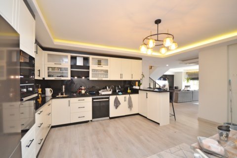 3+1 Villa i Alanya, Antalya, Tyrkiet Nr. 216848 - 6