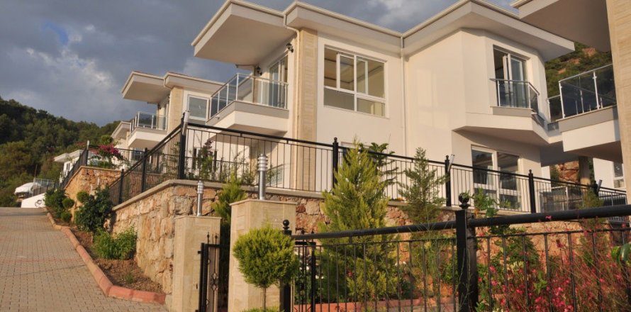 Villa  3+1  Alanya, Antalya, Türkiye №217662