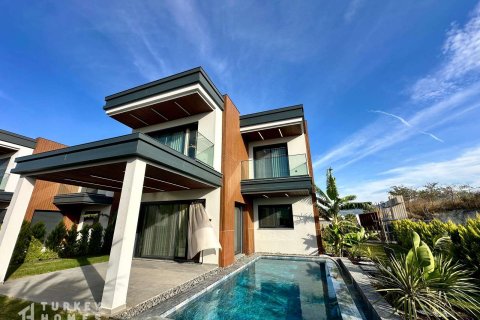 Villa  4+1  Kuşadası, Aydın, Türkiye №233209