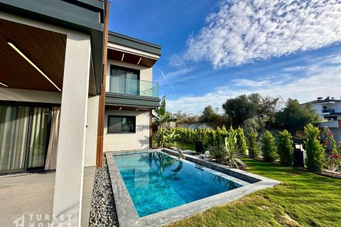 Villa  4+1  Kuşadası, Aydın, Türkiye №233209 - 2