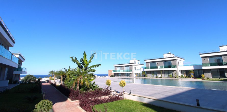 1+1 Penthouse  in Girne, Northern Cyprus No. 215175