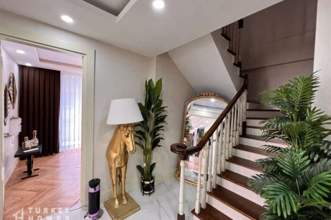 Villa 5+1 İstanbul, Türkiye №233255 - 4