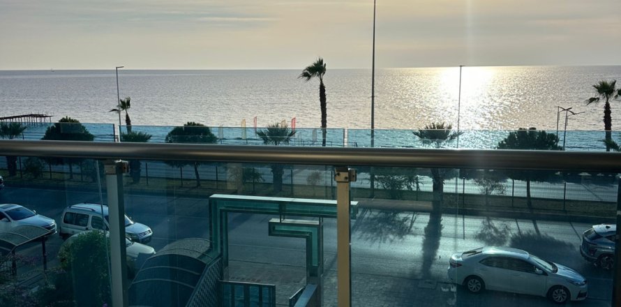 2+1 Lägenhet  i Mahmutlar, Antalya, Turkiet Nr. 222417