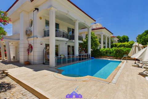 3+1 Villa i Fethiye, Mugla, Tyrkiet Nr. 232440