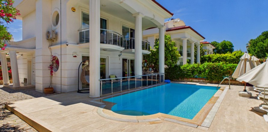 3+1 Villa i Fethiye, Mugla, Tyrkiet Nr. 232440