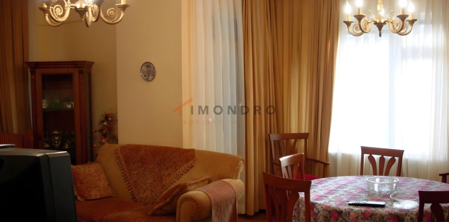 3+1 Apartment in Besiktas, Istanbul, Turkey No. 232174