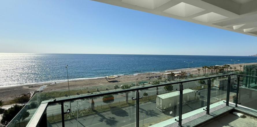 2+1 Leilighet  i Mahmutlar, Antalya, Tyrkia Nr. 221133