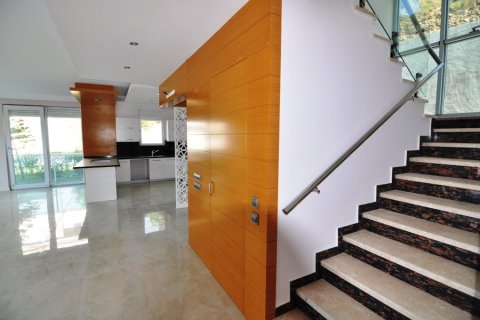 ویلا در  Alanya ، ترکیه 5 خوابه ، 300 متر مربع.  شماره 217330 - 7