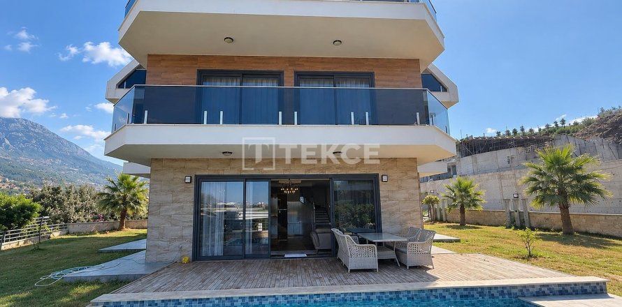 7+1 Villa in Alanya, Antalya, Türkei Nr. 238079