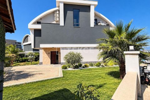 7+1 Villa in Alanya, Antalya, Türkei Nr. 238079 - 5